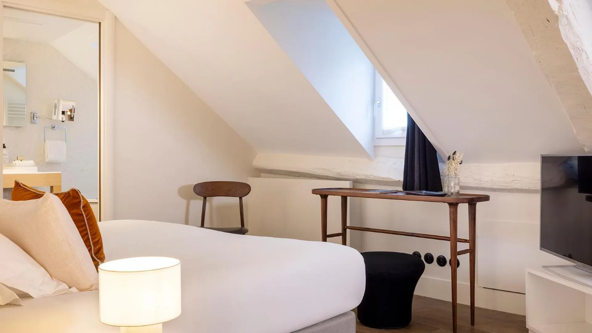 Chavanel Hotel 4*